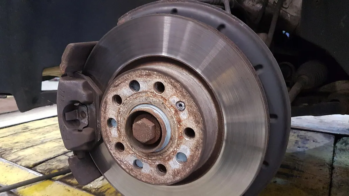 Disque de frein lors d’un remplacement de roue