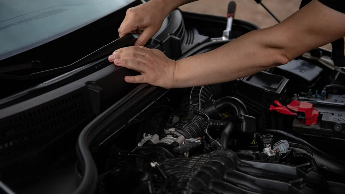 Remplacement des balais d’essuie-glace d’une voiture